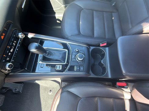 Used 2023 MAZDA CX-5 Signature image 3