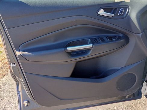 Used 2018 Ford Escape SEL image 11