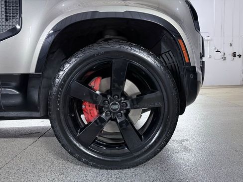 Used 2023 Land Rover Defender 110 X AWD/4WD image 5