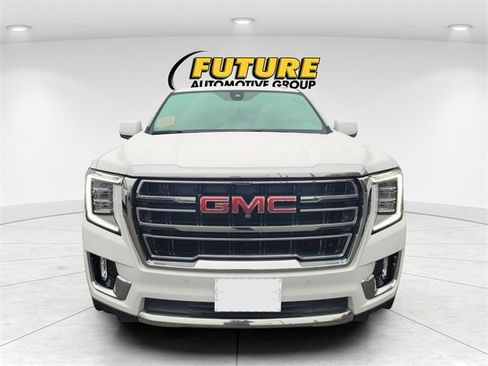 Used 2021 GMC Yukon SLT w/ SLT Premium Package image 2