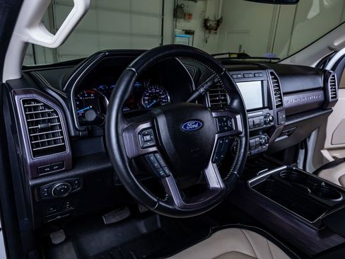 Used 2020 Ford F350 Limited AWD/4WD image 17