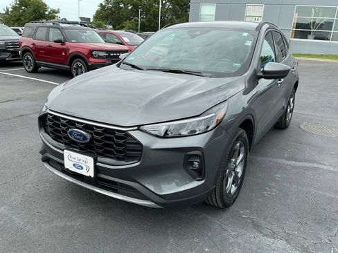 Used 2025 Ford Escape ST-Line Select AWD/4WD image 8