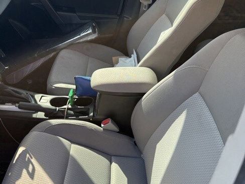 Used 2015 Toyota Corolla LE image 5