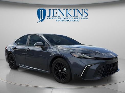 Used 2026 Toyota Camry SE w/ Convenience Package FWD image 12