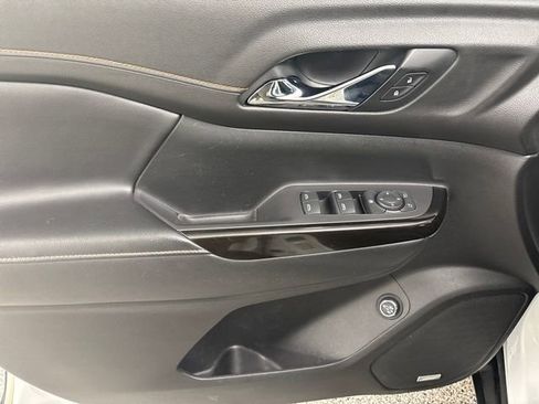 Used 2020 GMC Acadia AT4 image 10