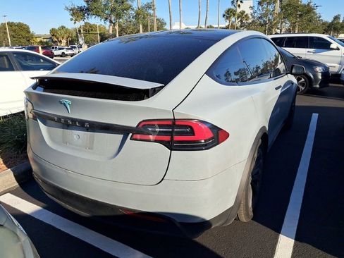 Used 2018 Tesla Model X 75D image 2