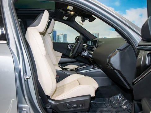 Used 2025 BMW X3 xDrive30i w/ Premium Package image 21