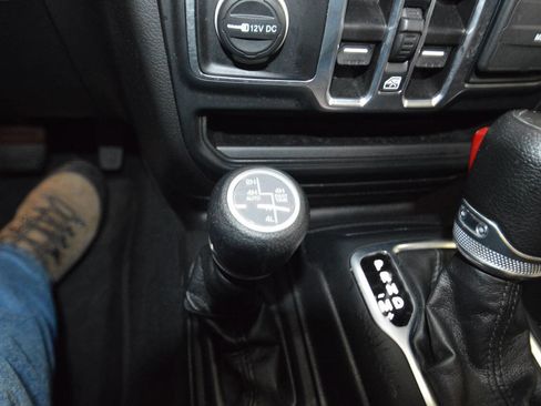 Used 2023 Jeep Wrangler Unlimited w/ Cold Weather Group image 26