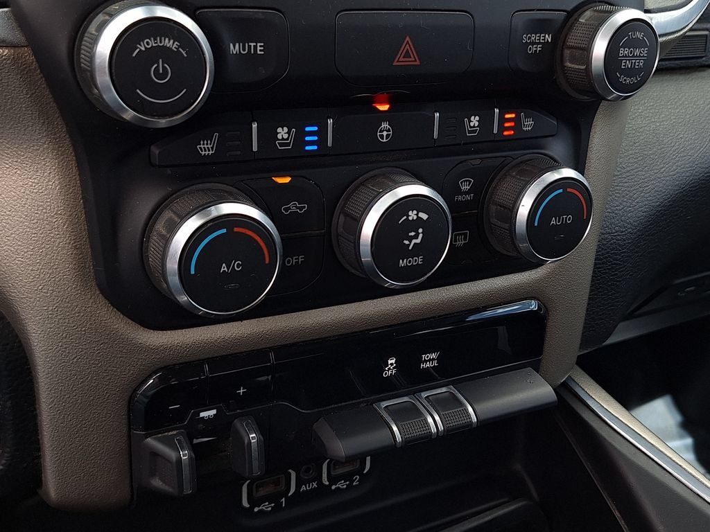 Used 2020 RAM 1500 Laramie AWD/4WD image 22