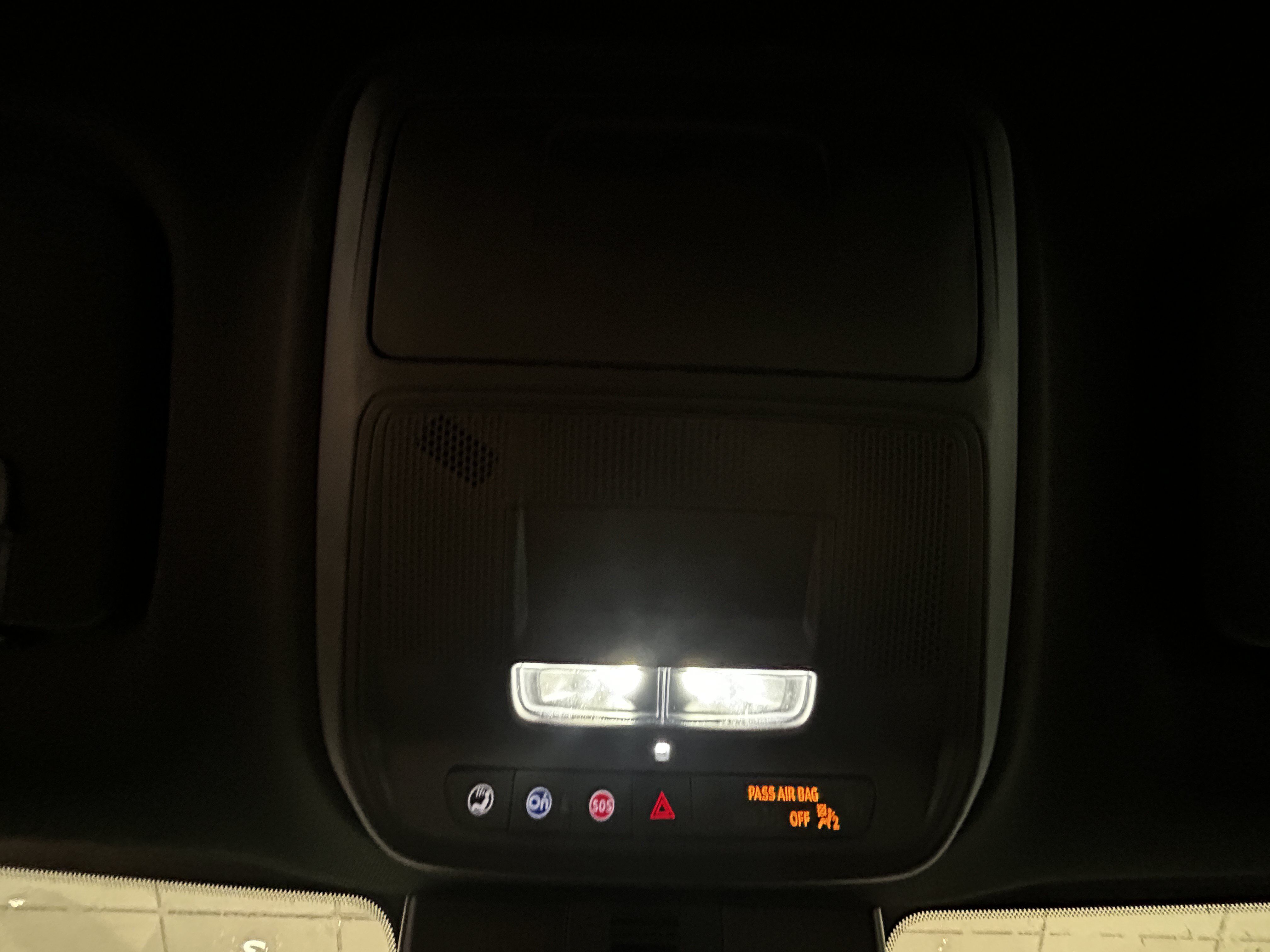 Used 2024 GMC Acadia Elevation w/ Luxury Package FWD image 16