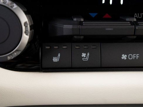 New 2025 Toyota Tundra Capstone AWD/4WD image 26