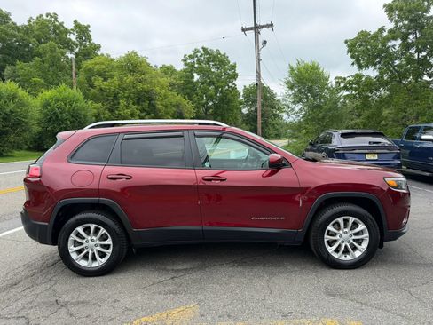 Used 2020 Jeep Cherokee Latitude w/ Cold Weather Group AWD/4WD image 7