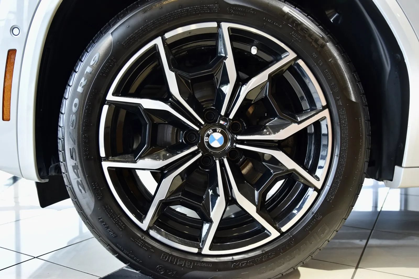 Used 2023 BMW X3 xDrive30i w/ M Sport Package AWD/4WD image 9