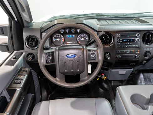 Used 2016 Ford F250 XL w/ Power Equipment Group RWD image 13