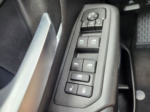 New 2026 RAM 1500 4x4 Crew Cab image 29