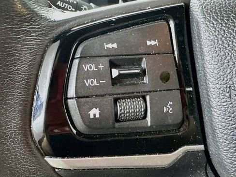 Used 2025 Honda Odyssey Sport-L image 24