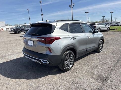 Used 2023 Kia Seltos S image 7