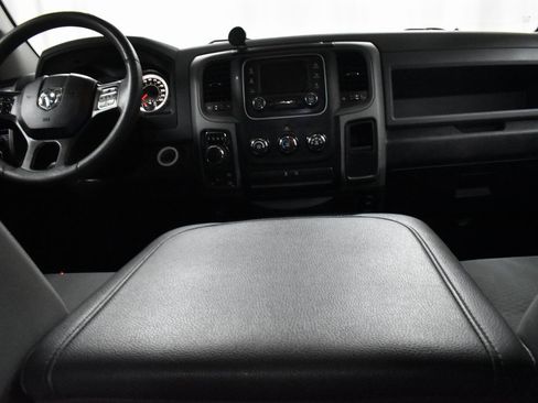 Used 2018 RAM 1500 Express w/ Express Value Package image 17