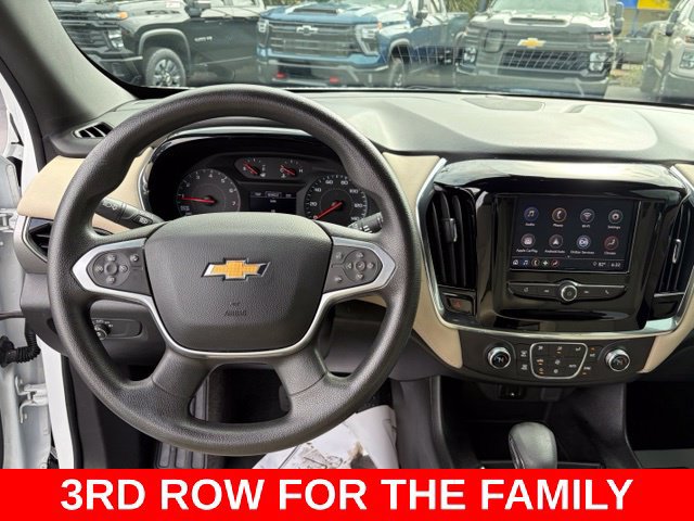 Used 2023 Chevrolet Traverse LS FWD image 18