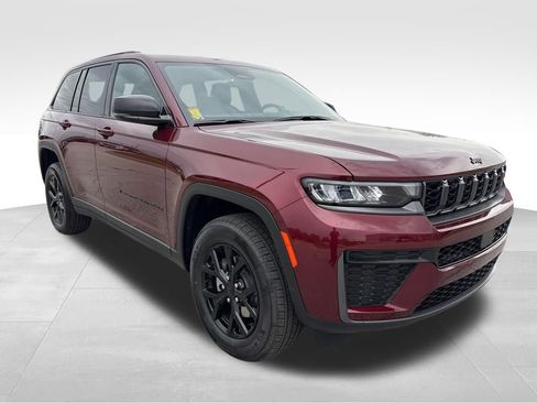 New 2026 Jeep Grand Cherokee Altitude AWD/4WD image 3
