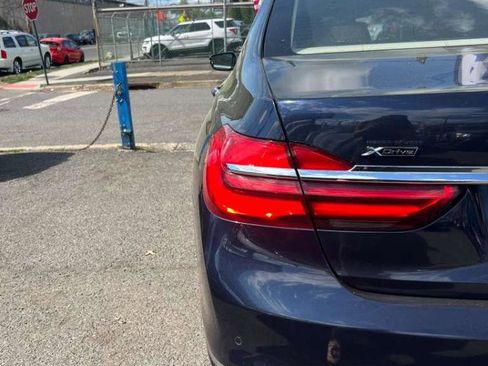 Used 2016 BMW 750i xDrive AWD/4WD image 8