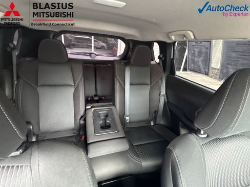 Used 2022 Mitsubishi Outlander ES AWD/4WD image 46