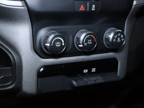 Used 2024 RAM 3500 Tradesman w/ Chrome Appearance Group AWD/4WD image 26