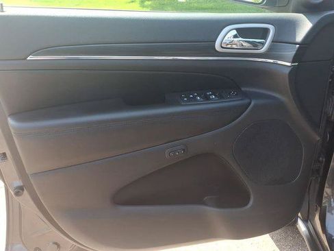 Certified 2021 Jeep Grand Cherokee Limited AWD/4WD image 8