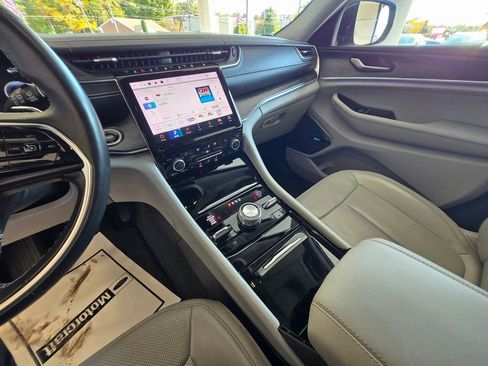 Used 2021 Jeep Grand Cherokee L Overland image 19