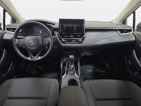 Used 2025 Toyota Corolla LE FWD image 10