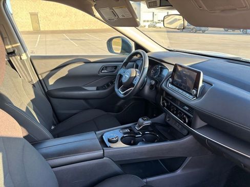 Used 2024 Nissan Rogue S image 16