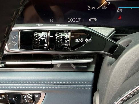 Used 2025 Cadillac Escalade IQ Luxury 2 w/ LPO, Premium Carpet Package AWD/4WD image 29