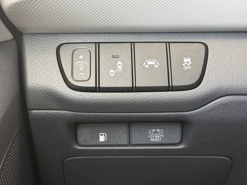Used 2018 Hyundai Ioniq Limited w/ Limited Ultimate Package 03 FWD image 26