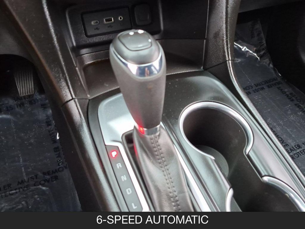Used 2019 Chevrolet Equinox LT w/ LPO, Hit The Road Package FWD image 20
