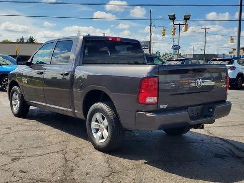 Used 2018 RAM 1500 Express AWD/4WD image 4