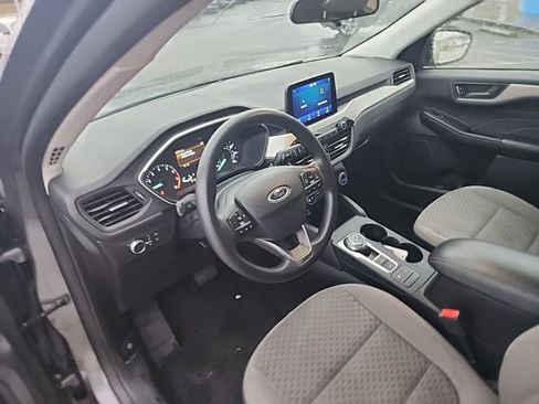 Used 2022 Ford Escape SE image 12