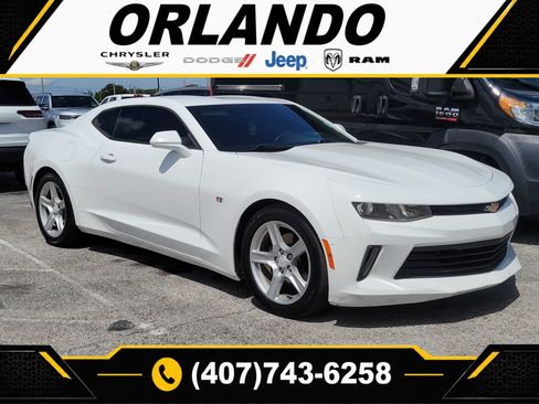 Used 2017 Chevrolet Camaro LT RWD image 1