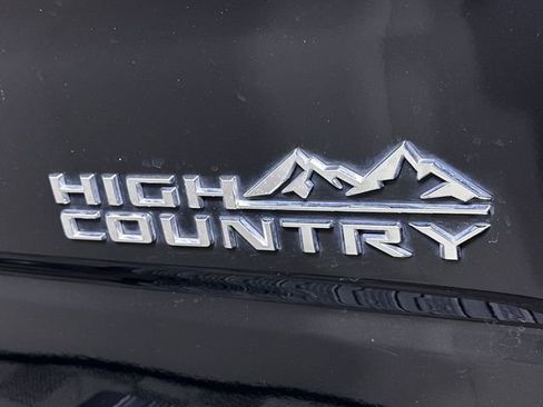 Used 2021 Chevrolet Silverado 1500 High Country w/ Technology Package AWD/4WD image 32
