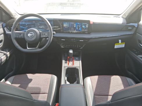 New 2026 Nissan Kicks SR w/ Cold Weather Package AWD/4WD image 8