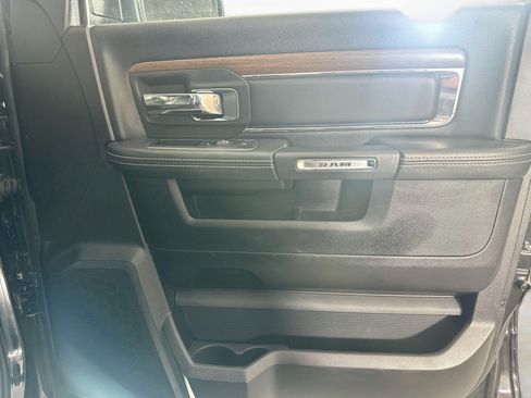 Used 2015 RAM 1500 Laramie w/ Convenience Group AWD/4WD image 31