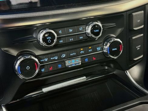 Used 2022 Ford F150 Raptor w/ Equipment Group 801A High AWD/4WD image 18