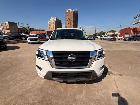 Certified 2022 Nissan Armada Platinum w/ Captain's Chairs Package AWD/4WD image 12