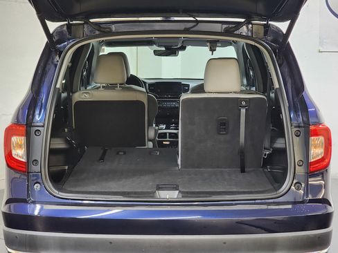 Used 2019 Honda Pilot Touring image 7