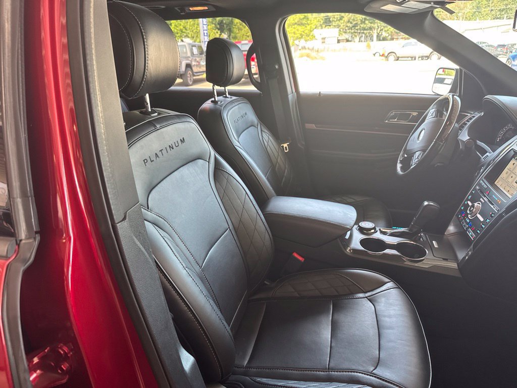 Used 2017 Ford Explorer Platinum AWD/4WD image 14
