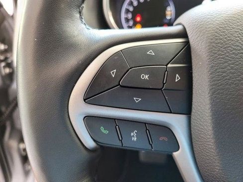 Certified 2021 Jeep Grand Cherokee Laredo X AWD/4WD image 30