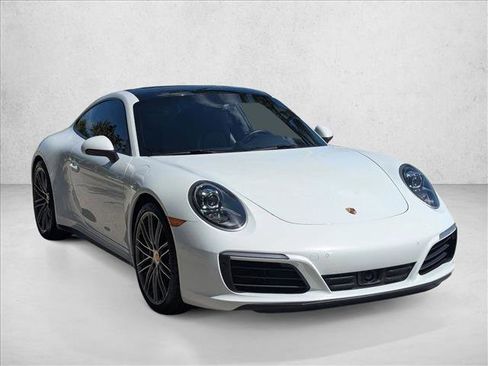 Used 2018 Porsche 911 Carrera 4S AWD/4WD image 3
