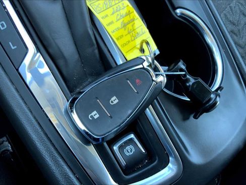 Used 2023 Chevrolet Equinox LT image 21