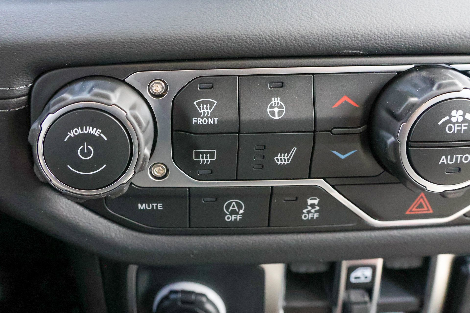 New 2026 Jeep Wrangler Unlimited Sahara AWD/4WD image 22