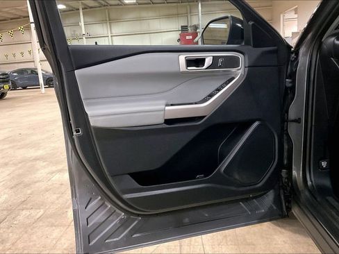 Certified 2023 Ford Explorer XLT w/ Equipment Group 202A AWD/4WD image 21