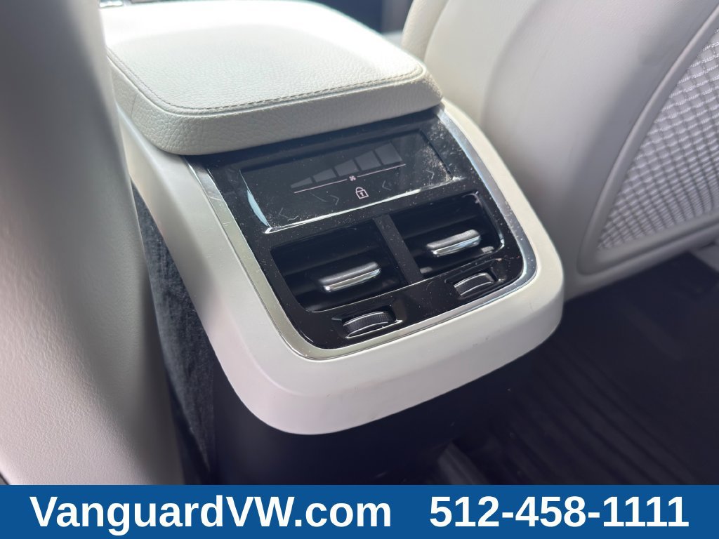 Used 2018 Volvo XC90 T6 Momentum w/ Convenience Package AWD/4WD image 22